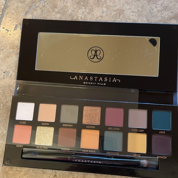 Anastasia Beverly Hills Eyeshadow in Sunculture
